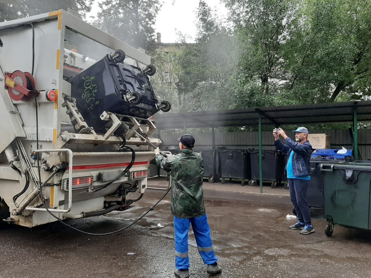 За первые месяцы на полигоны Подмосковья вывезено более 2,5 млн кубометров отходов. И это — силами одного регионального оператора